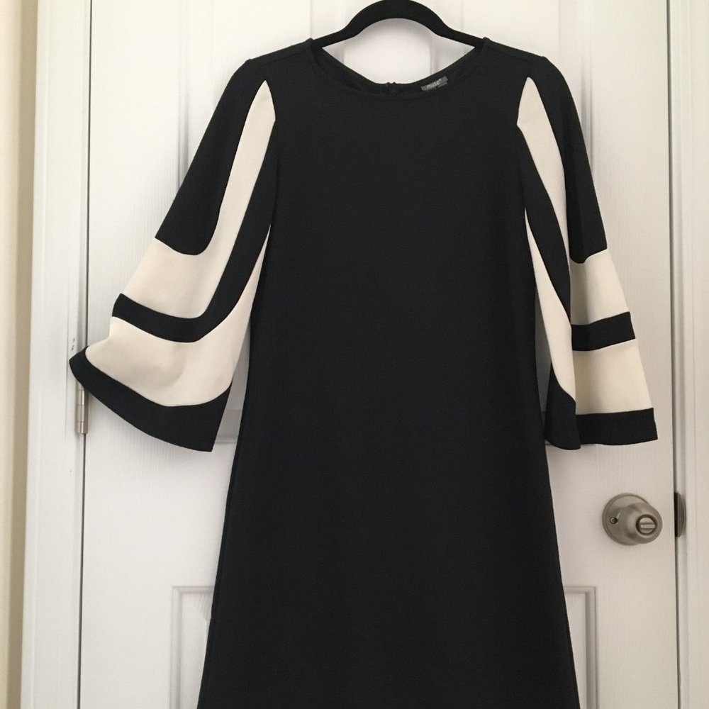 Retro Black & White Dress. Bell sleeves.